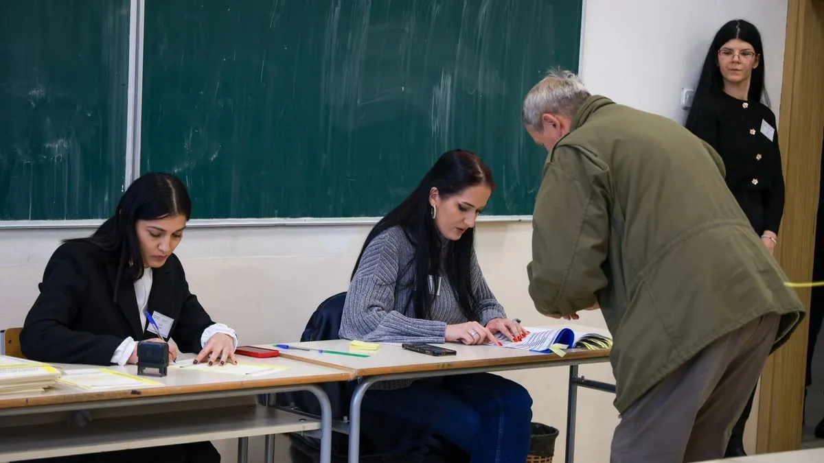 Prijevremeni izbori u RS: John Ginkel posjetio biračka mjesta u Istočnom Sarajevu