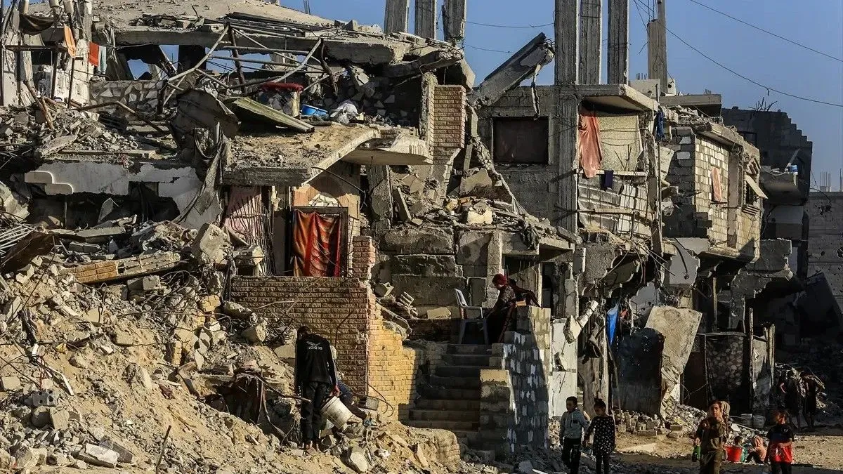 Palestinci pokušavaju ostati u tom području uprkos opasnosti koju predstavljaju neeksplodirana ubojna sredstva i otežan pristup osnovnim uslugama.