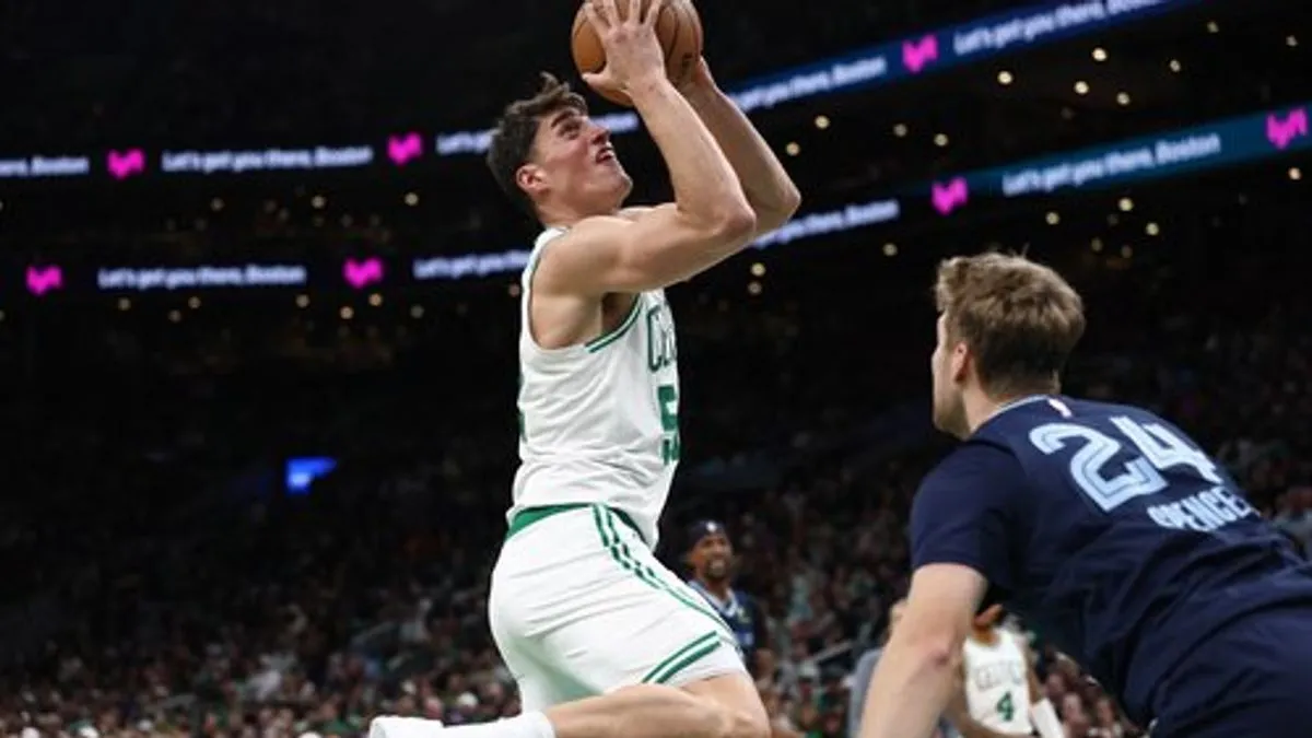 Jokić je za samo 33 minute postigao čak 55 poena, uz nevjerovatnih 78 posto šuta iz igre