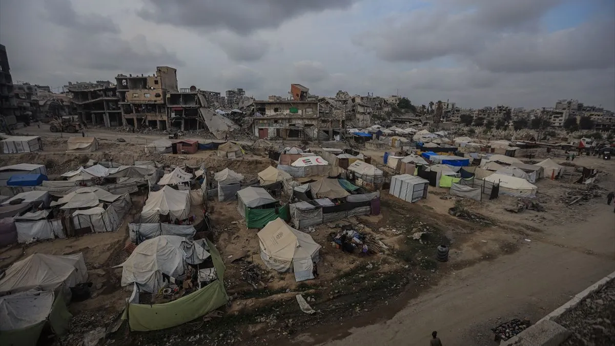 Sve što vidim su čokolada, grickalice i instant kafa. To nisu naše svakodnevne potrebe. Tražimo nešto što će održati našu djecu živom, rekla je palestinska majka