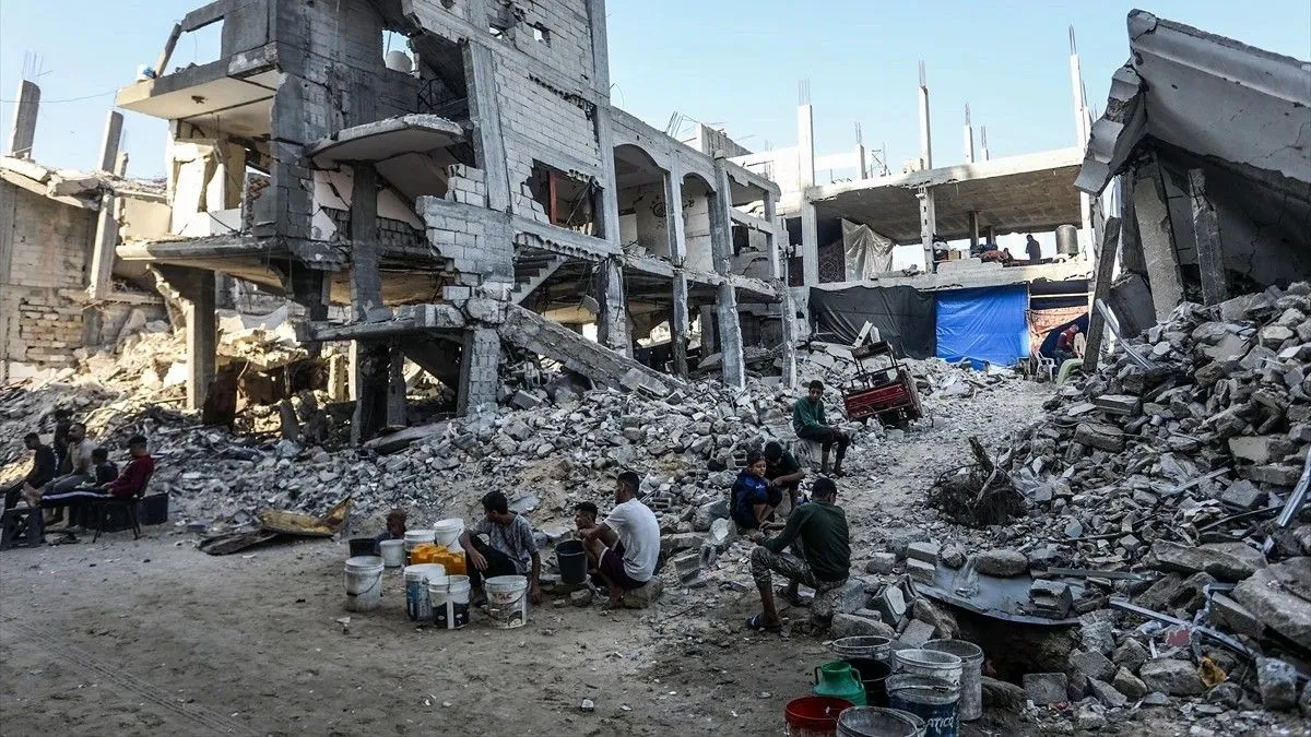 Palestinci pokušavaju ostati u tom području uprkos opasnosti koju predstavljaju neeksplodirana ubojna sredstva i otežan pristup osnovnim uslugama.