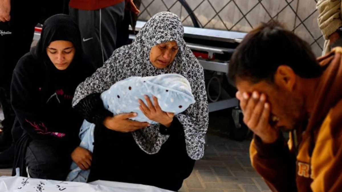 Stravična blokada od Izraela: Gotovo milion bočica za dojenčad ne može preći granicu