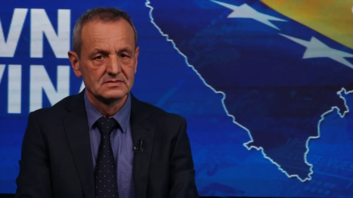 Budžet Bosne i Hercegoivine za 2025. usvojen je danas, mjesec i po prije isteka kalendarske godine, a CIK je za govor mržnje Dodika na predizbornom skupu kaznio SNSD sa 30.000 KM.