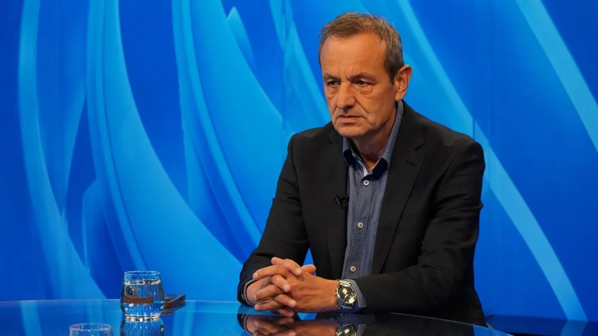 Bašić smatra da je Dodik, iako bez zvanične funkcije, još uvijek autoritet koji vlada RS-om iz sjene i da njegove najave da će ići pred Sud u Strasbourg nemaju nikakve osnove.  