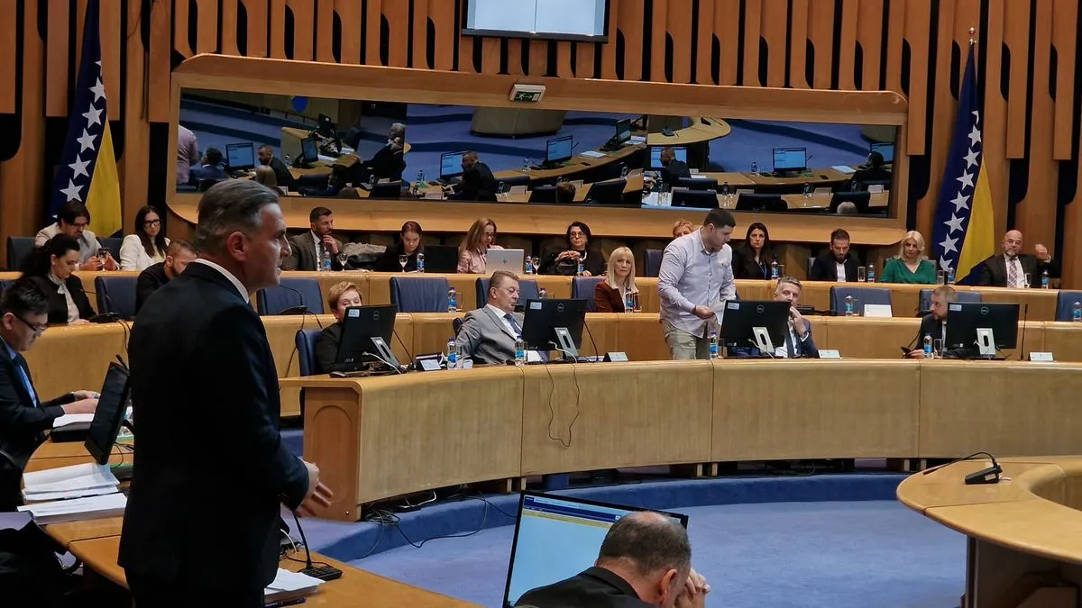 Hitna sjednica koja odlučuje o sudbini Budžeta i radnim mjestima u OS BiH