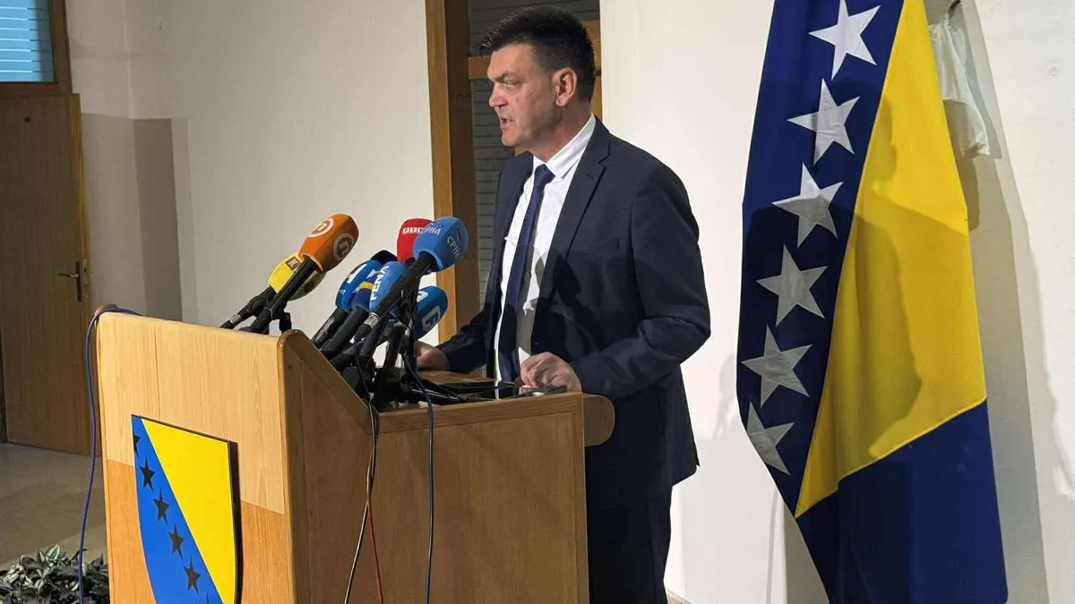 SNSD oborio kvorum u Domu naroda BiH! Džaferović pozvao Schmidta da reaguje