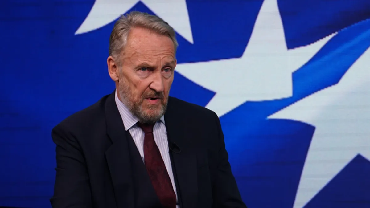 Predsjednik SDA Bakir Izetbegović večeras je u emisiji '7Plus' govorio o ključnim političkim aktuelnostima, izgubljenoj godini i planovima za 2026tu, godinu novih opštih izbora.