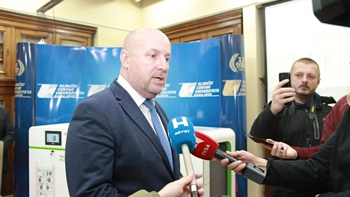 Tokom sastanka razgovarano je i o uređenju parka ispred zgrade DIP-a medonosnim biljem, kao i o planovima za postavljanje solarnih panela.