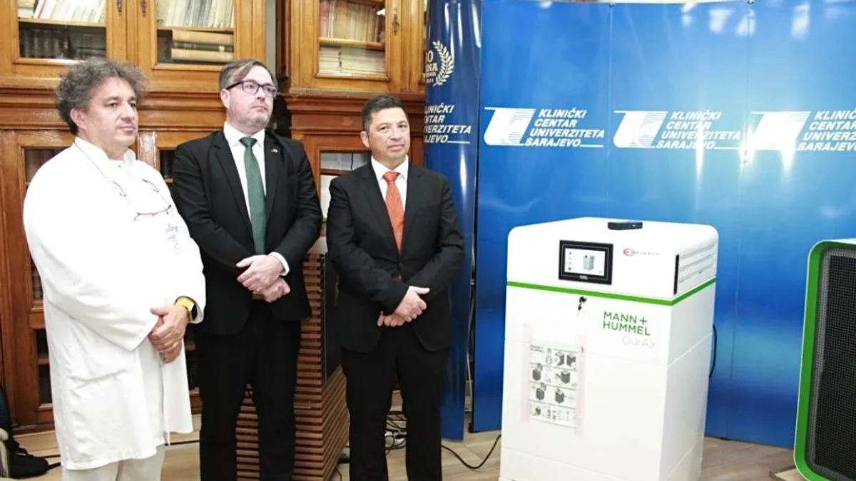 Tokom sastanka razgovarano je i o uređenju parka ispred zgrade DIP-a medonosnim biljem, kao i o planovima za postavljanje solarnih panela.