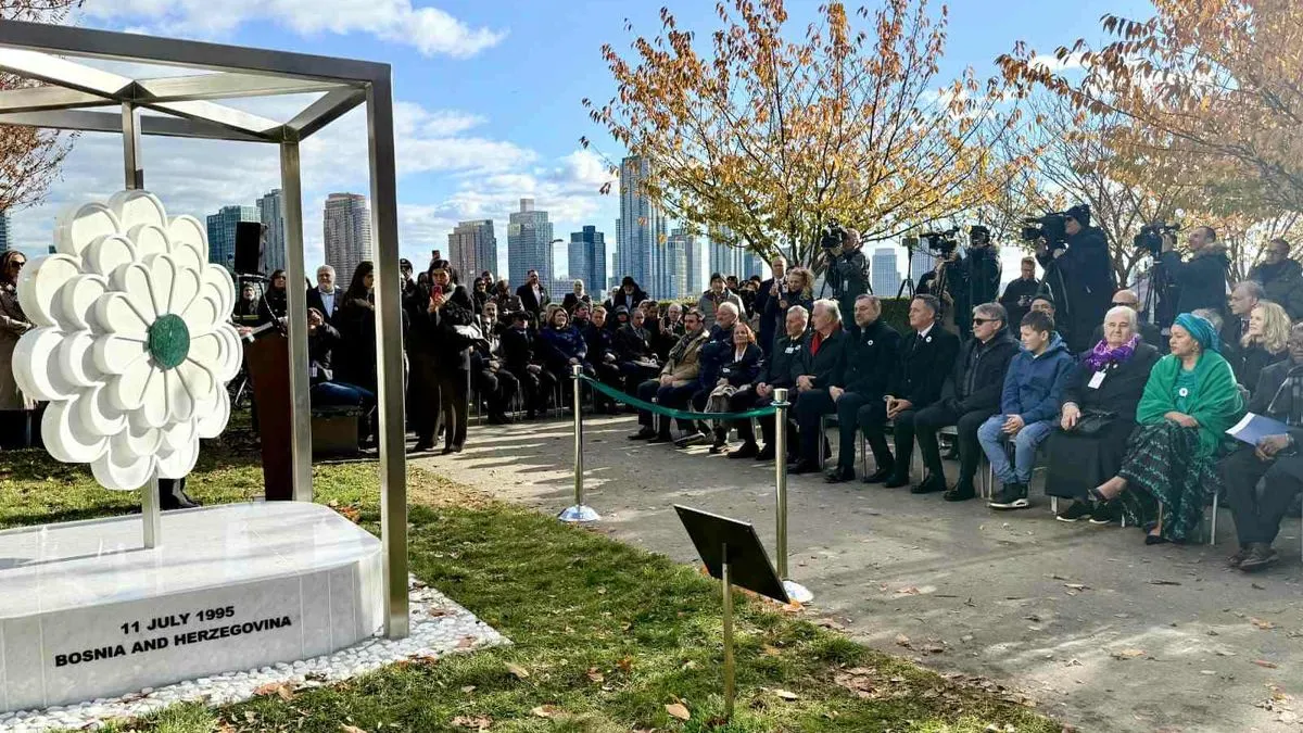 Komšić: Cvijet Srebrenice je podsjetnik, opomena ali simbol opreza