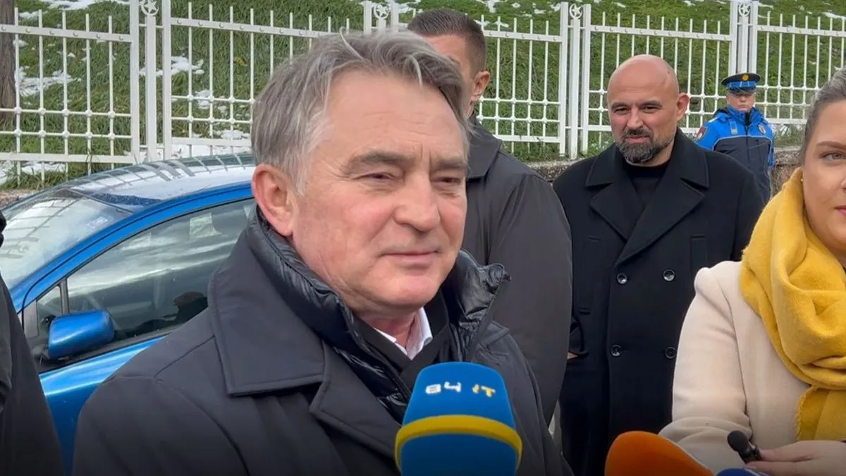 On je naglasio da Bosna i Hercegovina ima dugu historiju i da je kroz stoljeća pokazala da je neuništiva