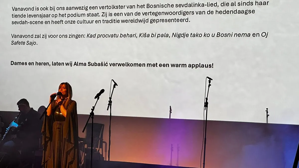 Koncertu su prisustvovali i brojni Holanđani, koji su, dirnuti atmosferom i porukom događaja, izrazili veliko oduševljenje i podršku majkama Srebrenice