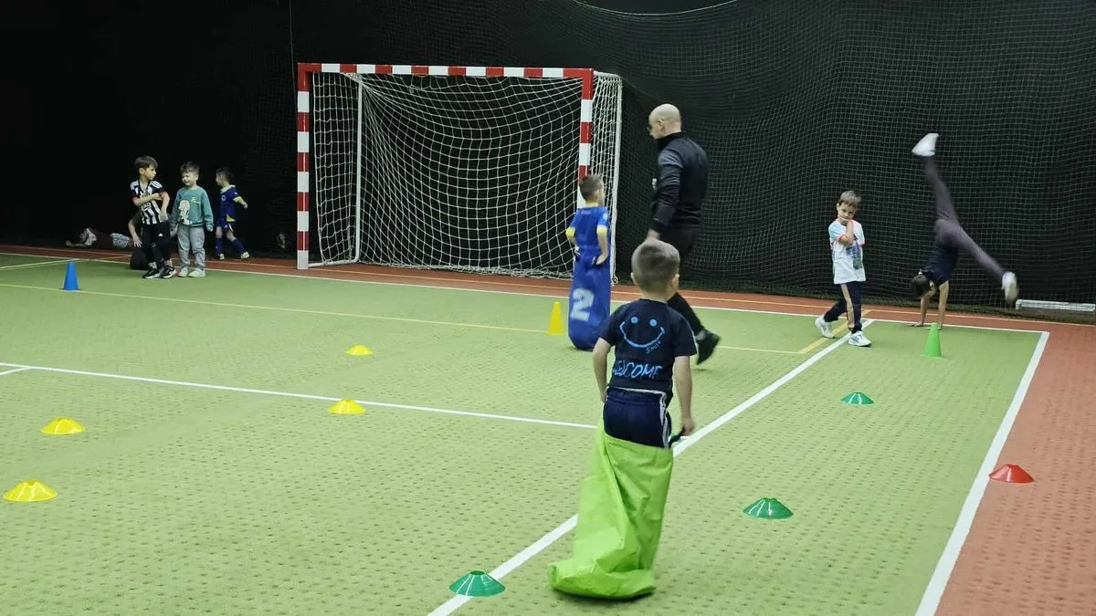 Kroz pažljivo osmišljene aktivnosti, ovaj stručni tim pomaže djeci da razvijaju svoje sposobnosti, uče i uživaju u kretanju.