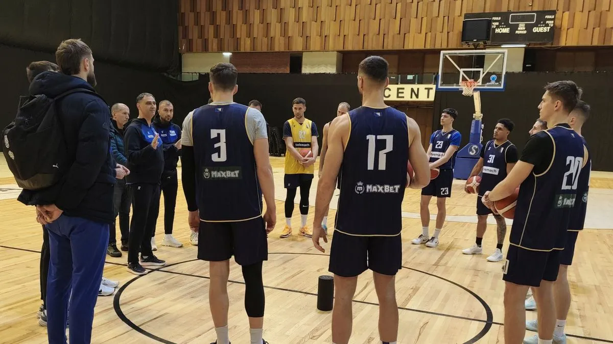 Suočen s brojnim izostancima, selektor Dario Gjergja na put je poveo samo 11 igrača