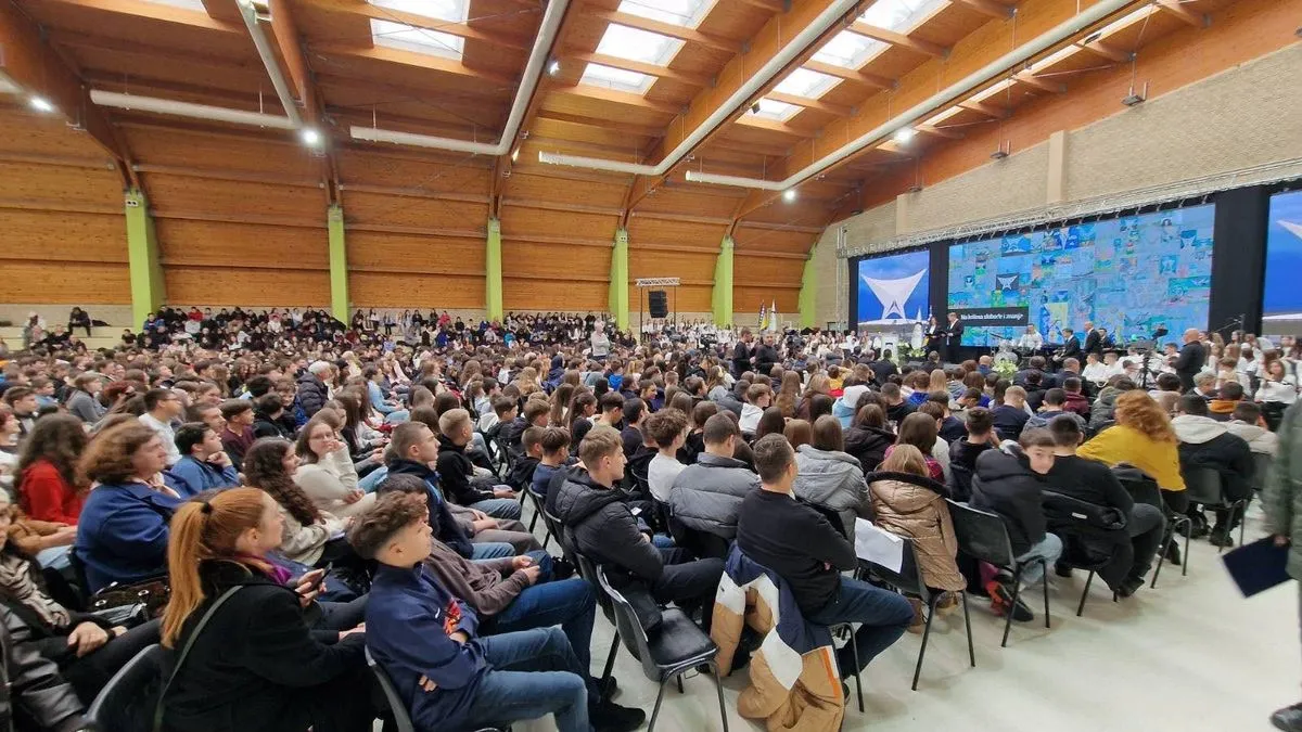 Učenici su satima uživali u raznovrsnom programu ispunjenom patriotskim pjesmama, emotivnim pričama i edukativnim historijskim sadržajima.