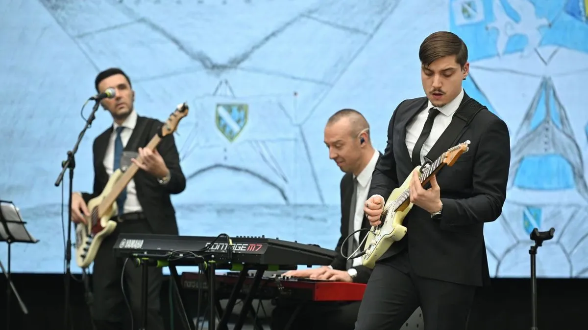 Učenici su satima uživali u raznovrsnom programu ispunjenom patriotskim pjesmama, emotivnim pričama i edukativnim historijskim sadržajima.