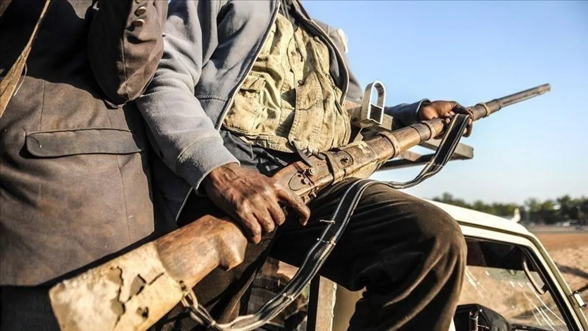 Još nijedna grupa nije preuzela odgovornost za otmice, a vlasti su saopćile da su taktičke jedinice raspoređene zajedno s lokalnim lovcima kako bi spasili djecu.