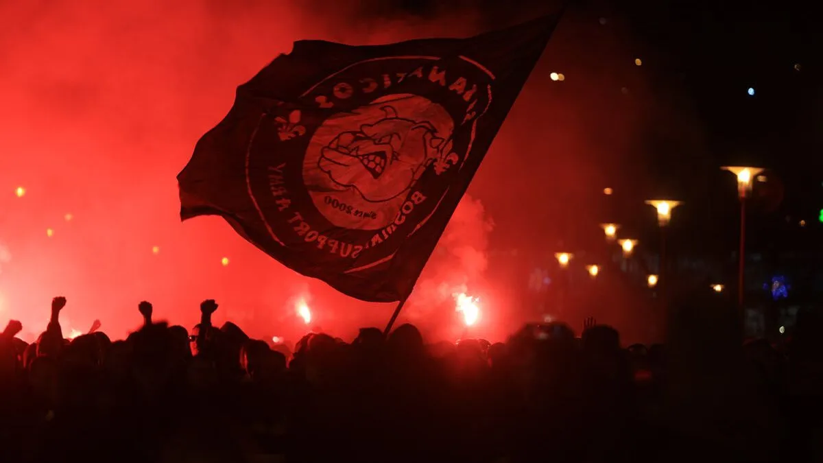 Navijači su se tokom cijelog dana okupljali širom Beča, stvarajući atmosferu "domaćeg terena