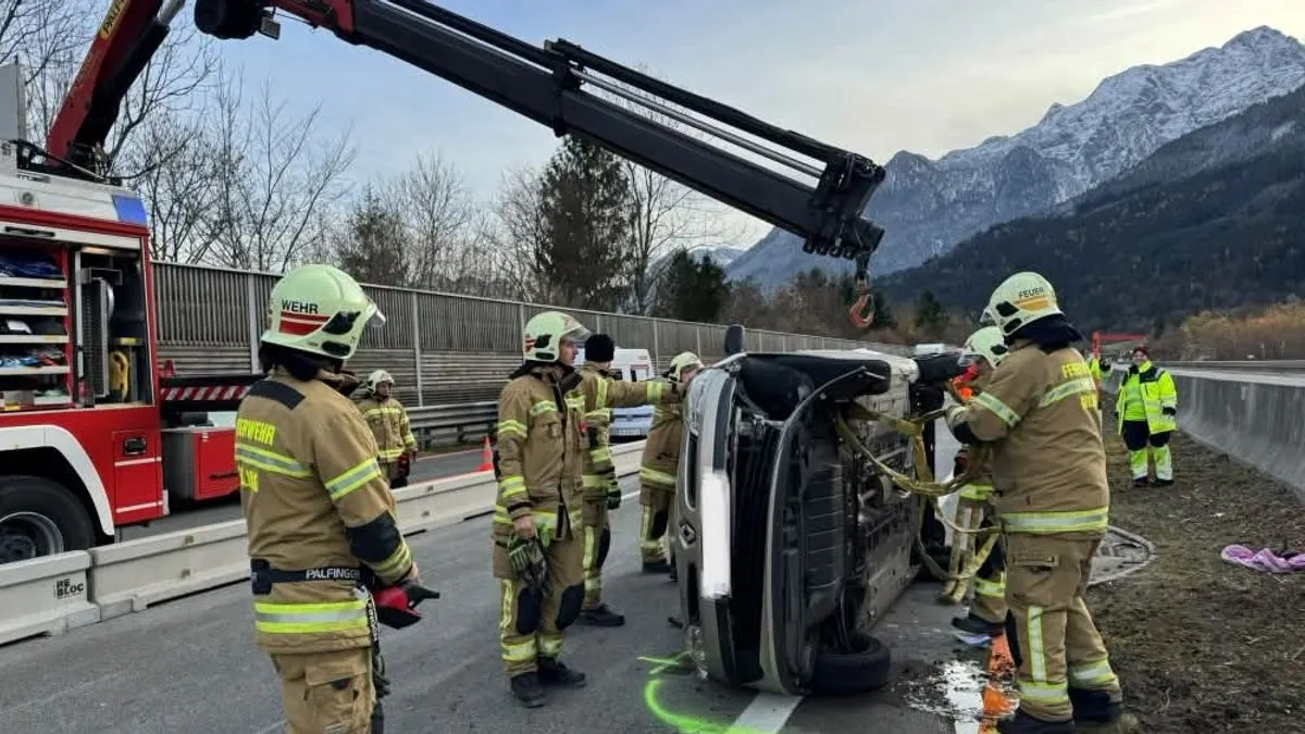 Mladić iz Bosne i Hercegovine povrijeđen je u udesu koji se desio danas nedaleko od Salzburga, na auto-putu kod Kuhla.