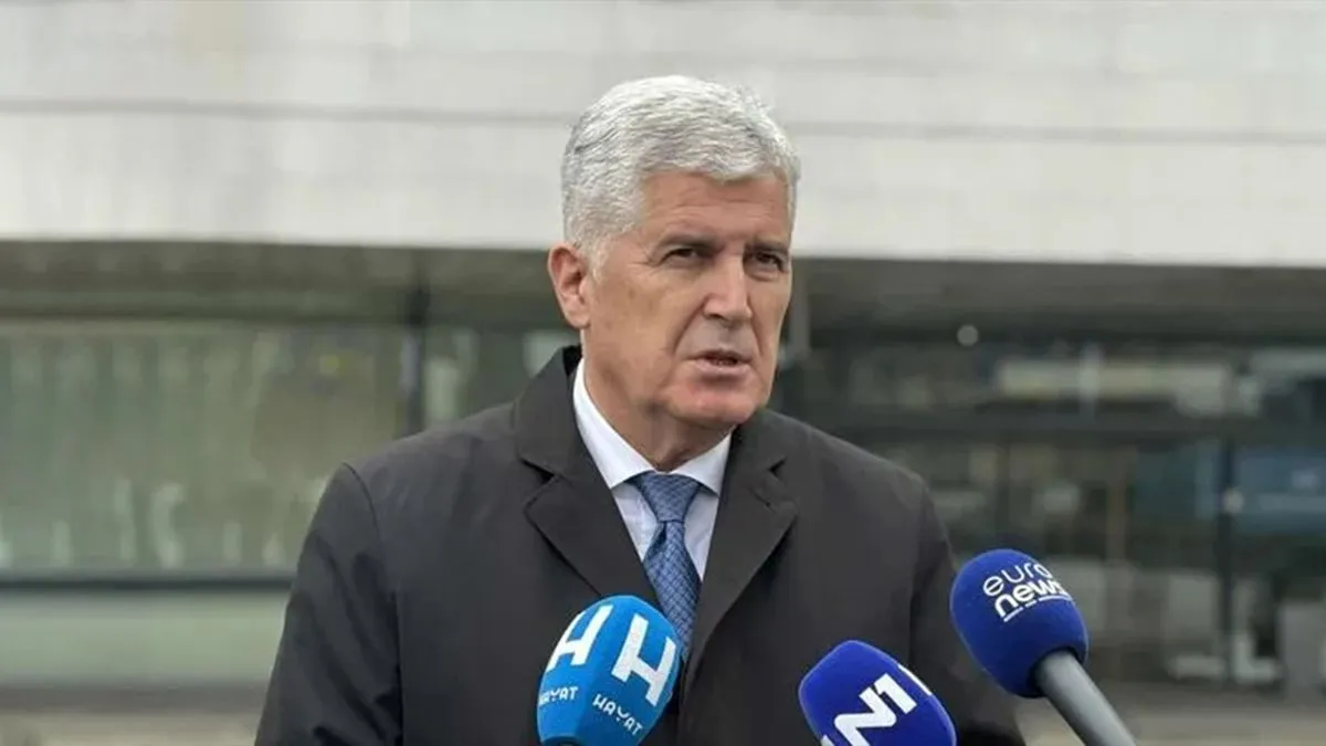 Čović je istakao kako Zastupnički dom Parlamentarne supštine BiH ne može odrediti pregovarača za pristupanje EU nego da to mora ići kroz Vijeće ministara.  