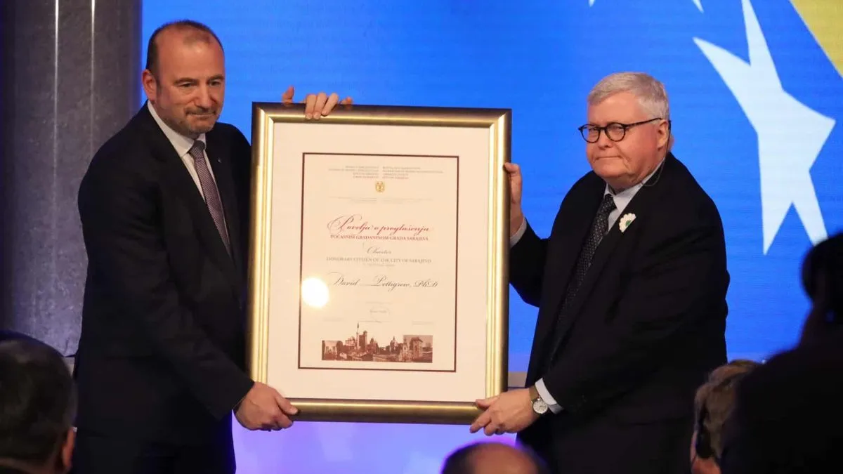 Prof. Pettigrew je istakao kako je duboko dirnut ovim priznanjem koje ga podsjeća na obavezu ulaganja napora u širenju svijesti o genocidu i drugim počinjenim ratnim zločinima 