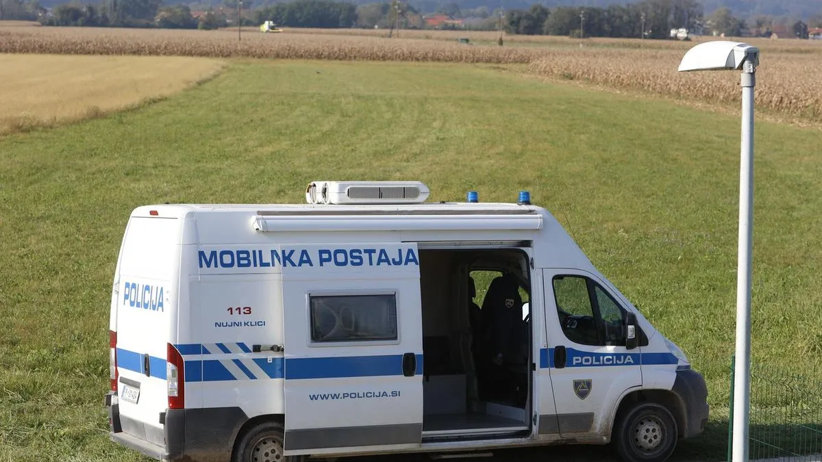 Odluka o angažmanu vojske važit će do opoziva, a policija će svakog mjeseca izvještavati vladu o eventualnoj potrebi za ponovnim aktiviranjem člana 37.