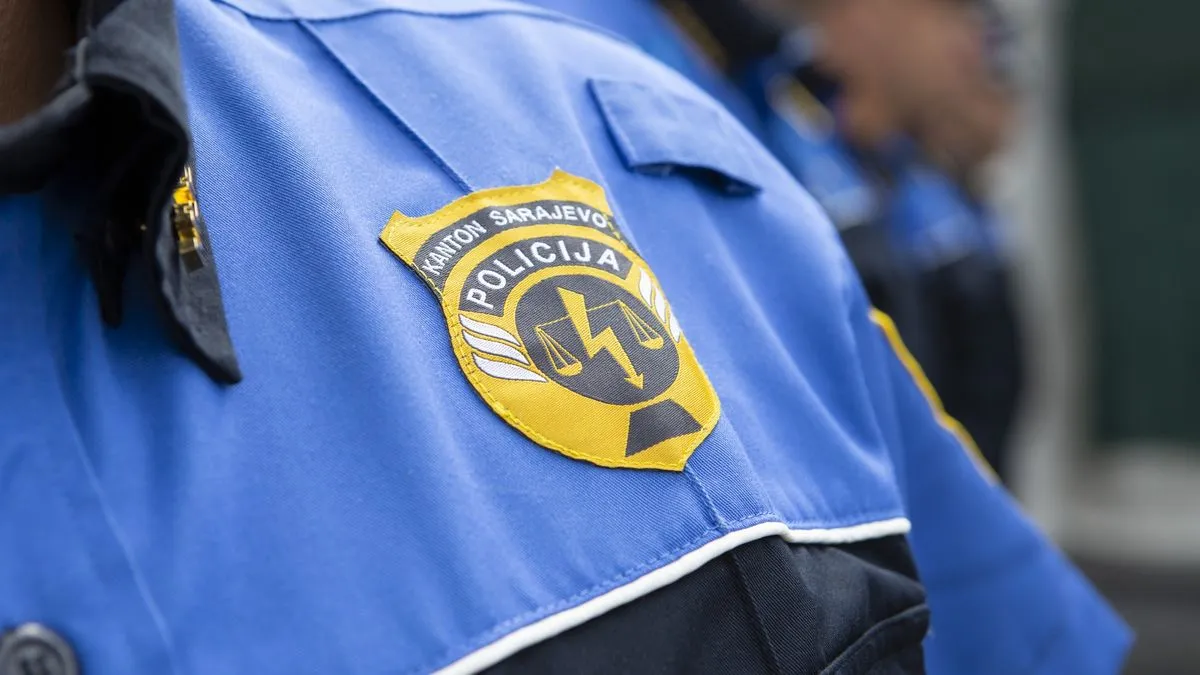 Osumnjičeni se trenutno nalazi u službenim prostorijama Uprave policije MUP-a Kantona Sarajevo.