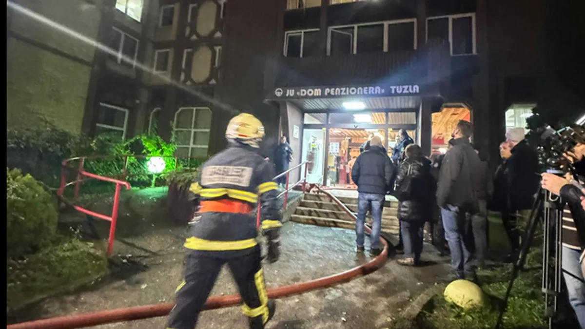 Iz MUP-a TK poručuju da je uviđaj u toku te da će uzrok požara i sve okolnosti ovog tragičnog događaja biti naknadno utvrđene.