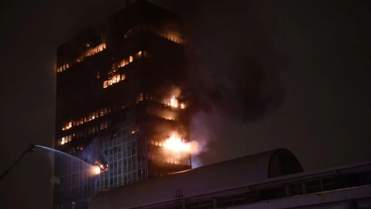 Tomašević o požaru na neboderu: Šteta je totalna, vidjet ćemo hoćemo li ga rušiti