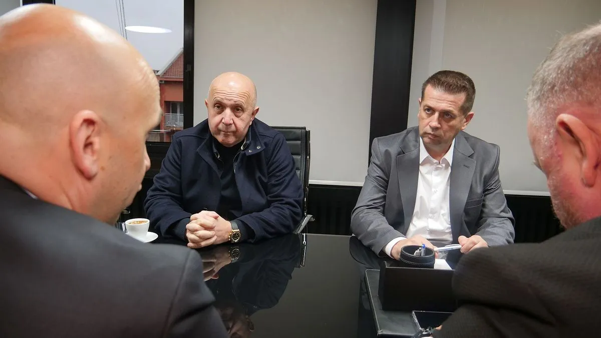 Vlada ZDK: Neizvjesnost u Željezari prijetnja radnim mjestima, potrebna reakcija FBiH i države