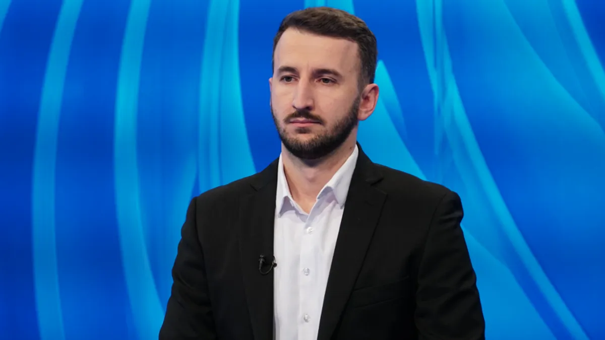 U vremenu globalnih ekonomskih izazova, brzih transformacija, potrebe usvajanja rada s novim tehnologijama u BiH postoje kao izuzetna kategorija privrede  - brzorastuće kompanije.