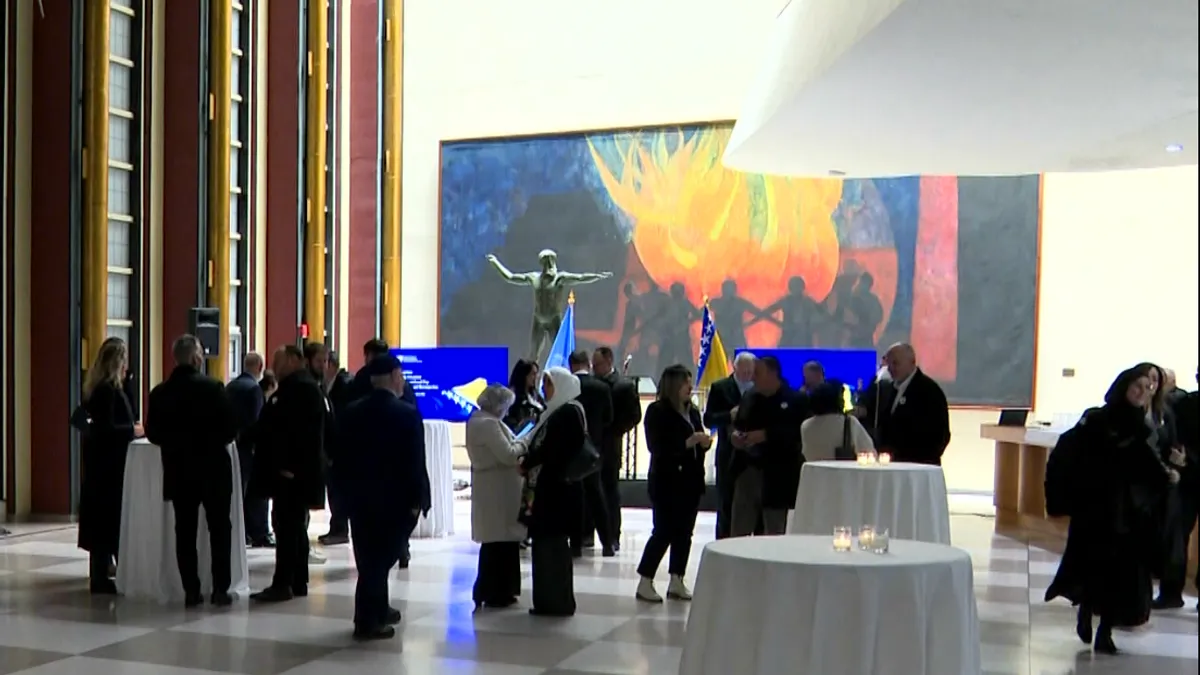 Bosanski ambasador pri Ujedinjenim nacijama, Zlatko Lagumdžija, obraćajući se prisutnima, nije skrivao simboliku prostora u kojem se događaj odvijao.