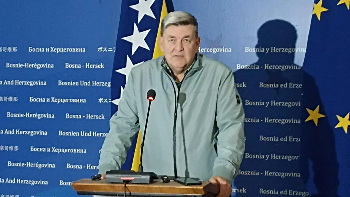 Naša očekivanja su nikakva, vidimo da se ne mogu dogovoriti oko banalnih stvari, kazao je Mirković