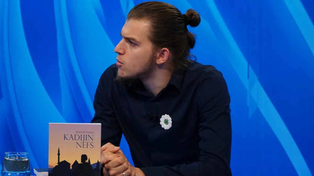 Osnovna škola u Vrbanjcima, koju su pohađala djeca bošnjačkih povratnika, dugo je poznata po odbijanju vlasti RS-a da osiguraju pravo toj djecia uče svoj maternji bosanski jezik. 