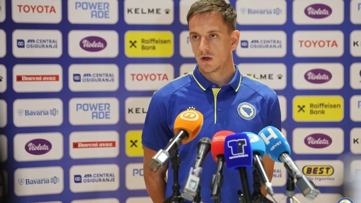 Danas su se novinarima obratili Amir Hadžiahmetović i Dario Šarić.