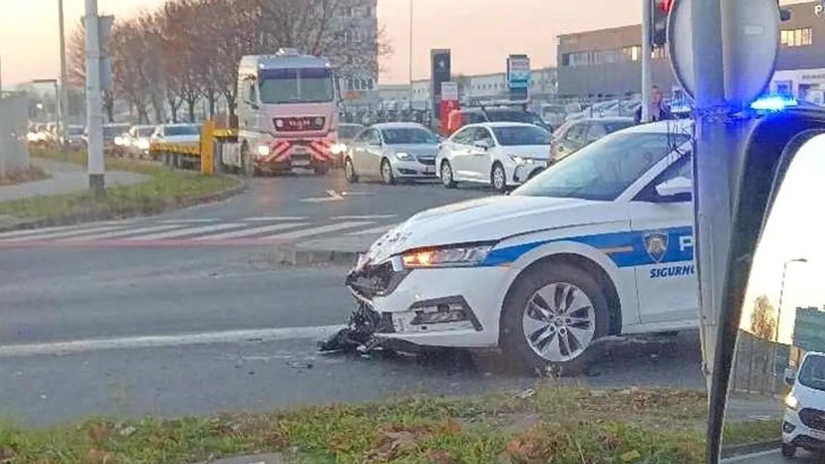 Policajac je postupao po hitnoj dojavi, a bio je u službenom autu i koristio zvučne i svjetlosne signale