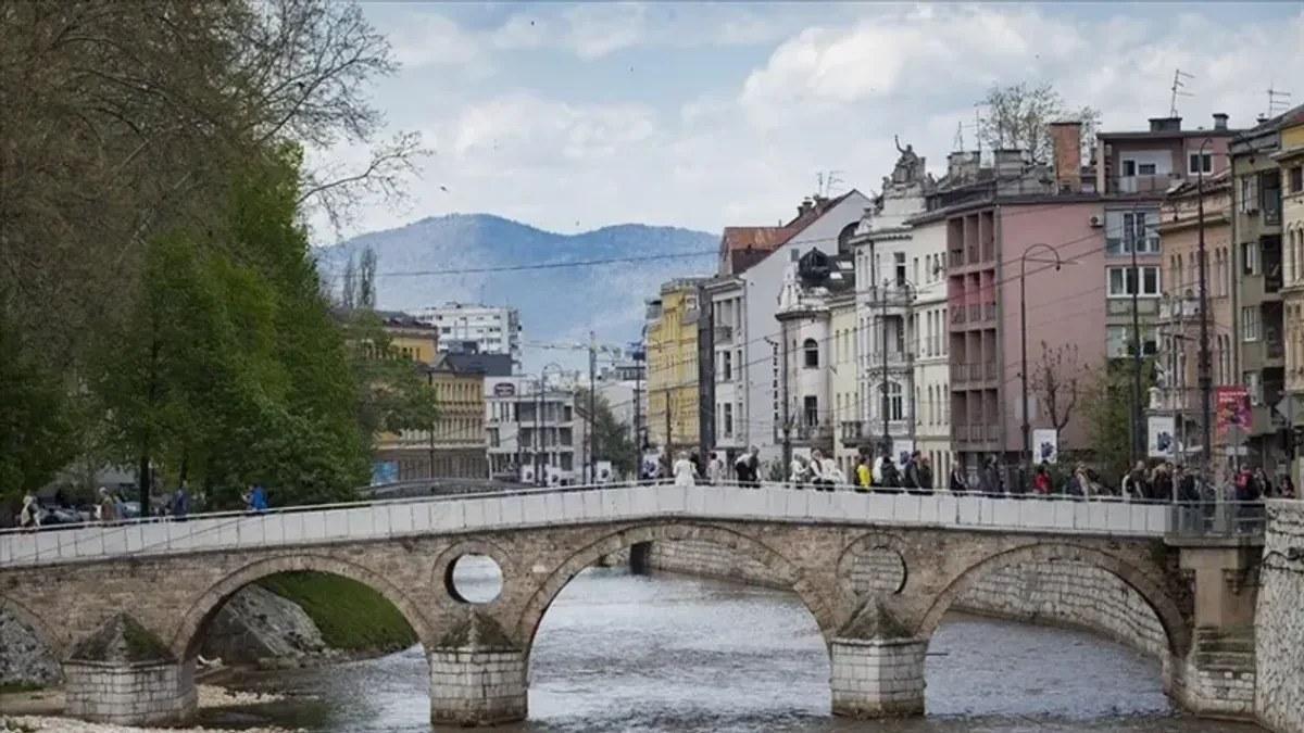 Po završetku izrade glavnog projekta, pristupit će se pribavljanju potrebnih odobrenja od Federalnog ministarstva prostornog uređenja