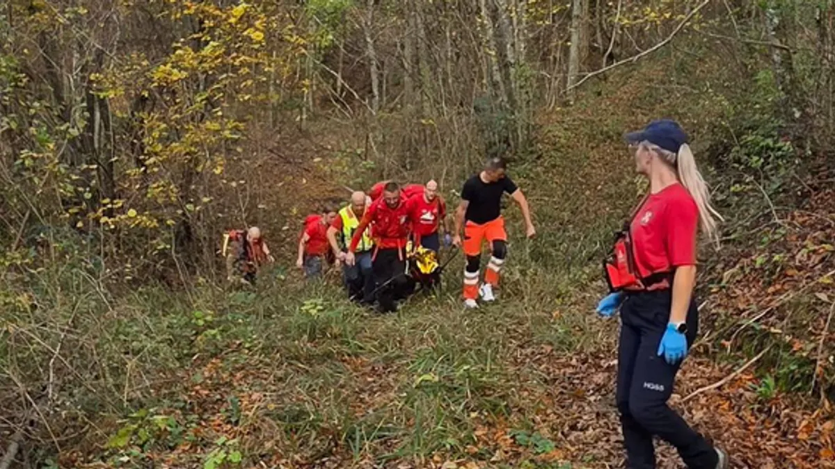 Dok su tragali za nestalom bakom, zaprimili su dojavu o unesrećenoj planinarki koja je povrijedila gležanj kod Sopotskog slapa