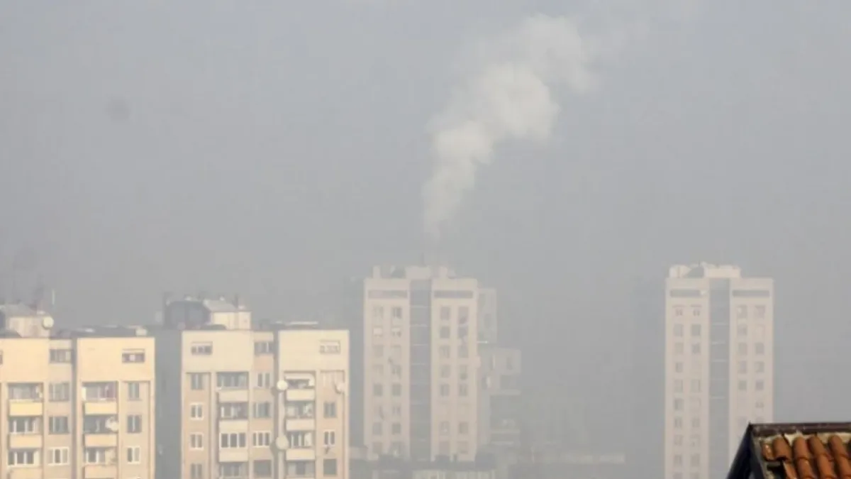 U Kaknju proglašena uzbuna: Izuzetno zagađen vazduh obustavio nastavu