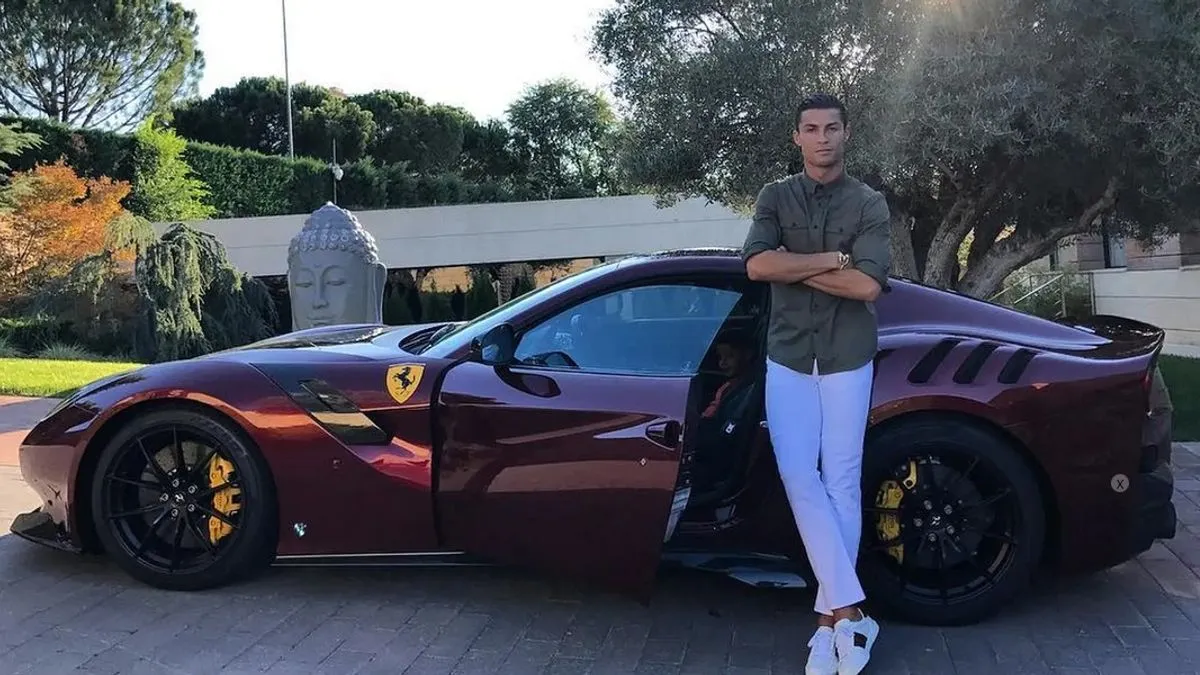 Zajedničko za gotovo sve njegove automobile jeste da su oni brzi i moćni te naravno skupi