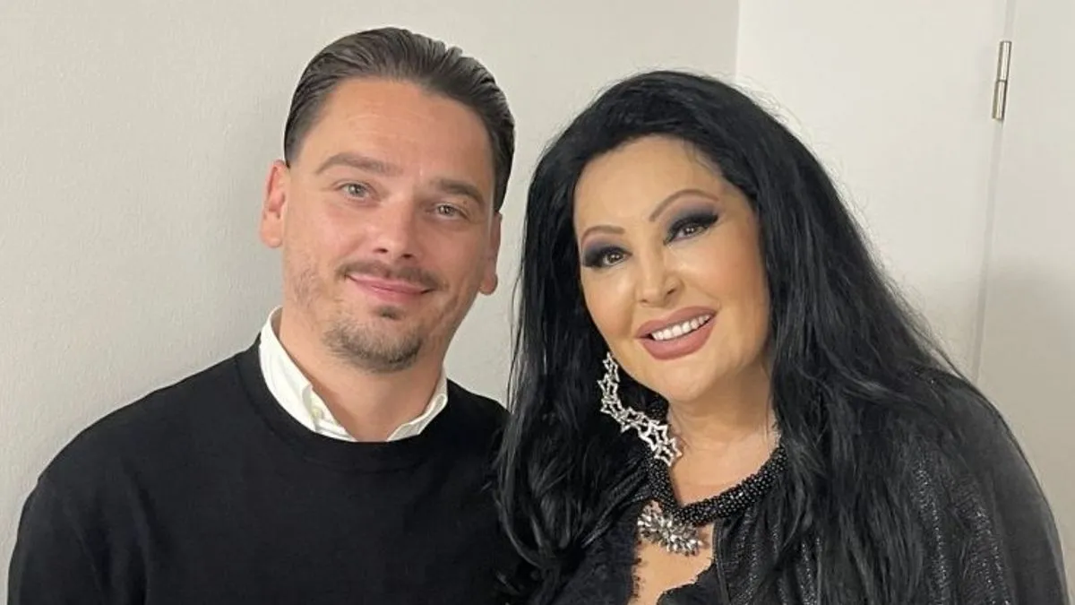 Tokom cijelog nastupa Haris je bio okružen obožavateljkama koje su prilazile da se slikaju