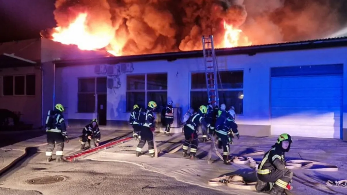 U požaru nedaleko od glavnog grada Slovenije pričinjena velika materijalna šteta, prenijela je agencija STA