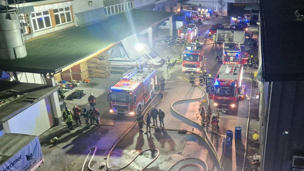 U požaru nedaleko od glavnog grada Slovenije pričinjena velika materijalna šteta, prenijela je agencija STA