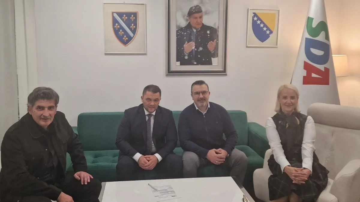 Kapidžić je izrazio zadovoljstvo činjenicom da u SDA dolaze nova lica