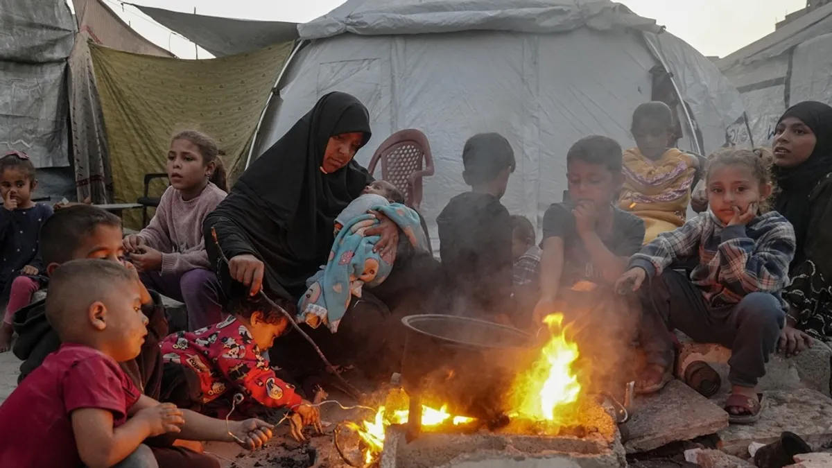 Prekid vatre postojao je samo na televiziji. U stvarnosti, bombardovanje nikada nije prestalo. Svaki dan je bilo granatiranja, svaki dan strah, ispričala je Reda Aleva
