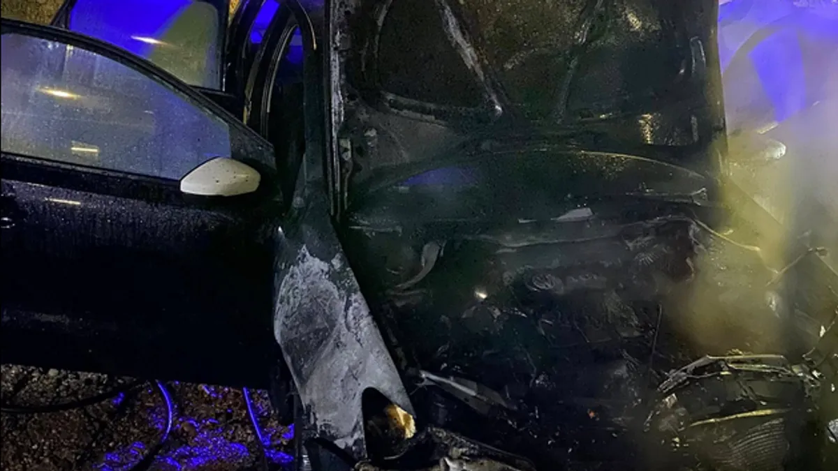 U noći sa utorka na srijedu, 12. novembra, prijavljeno je da gori vozilo u Mostaru.