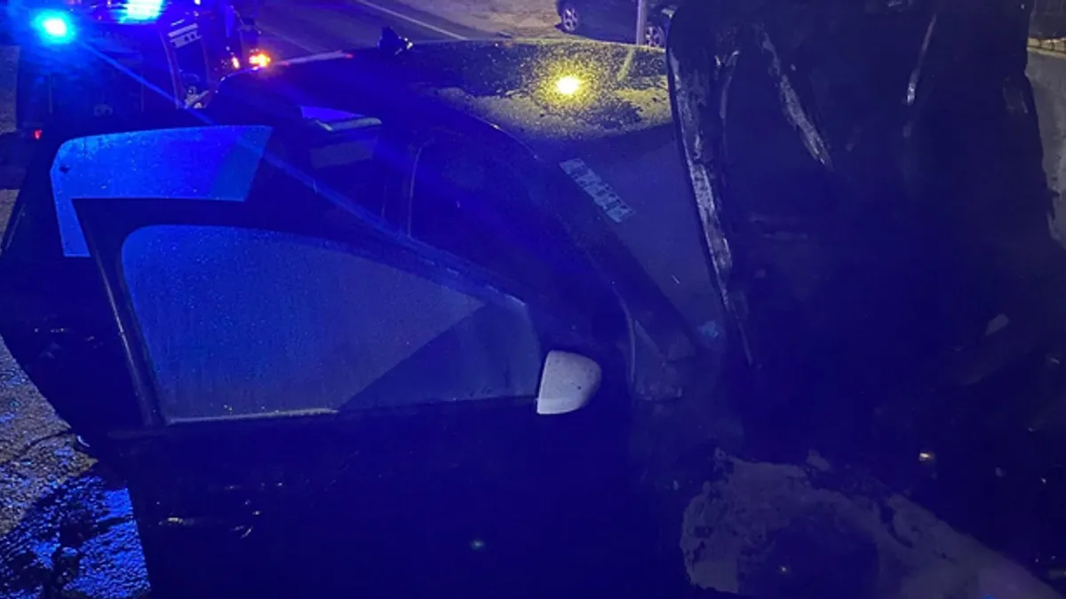 U noći sa utorka na srijedu, 12. novembra, prijavljeno je da gori vozilo u Mostaru.