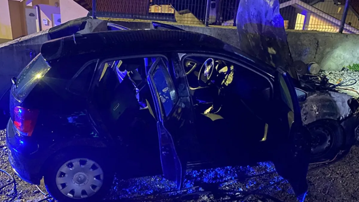 U noći sa utorka na srijedu, 12. novembra, prijavljeno je da gori vozilo u Mostaru.