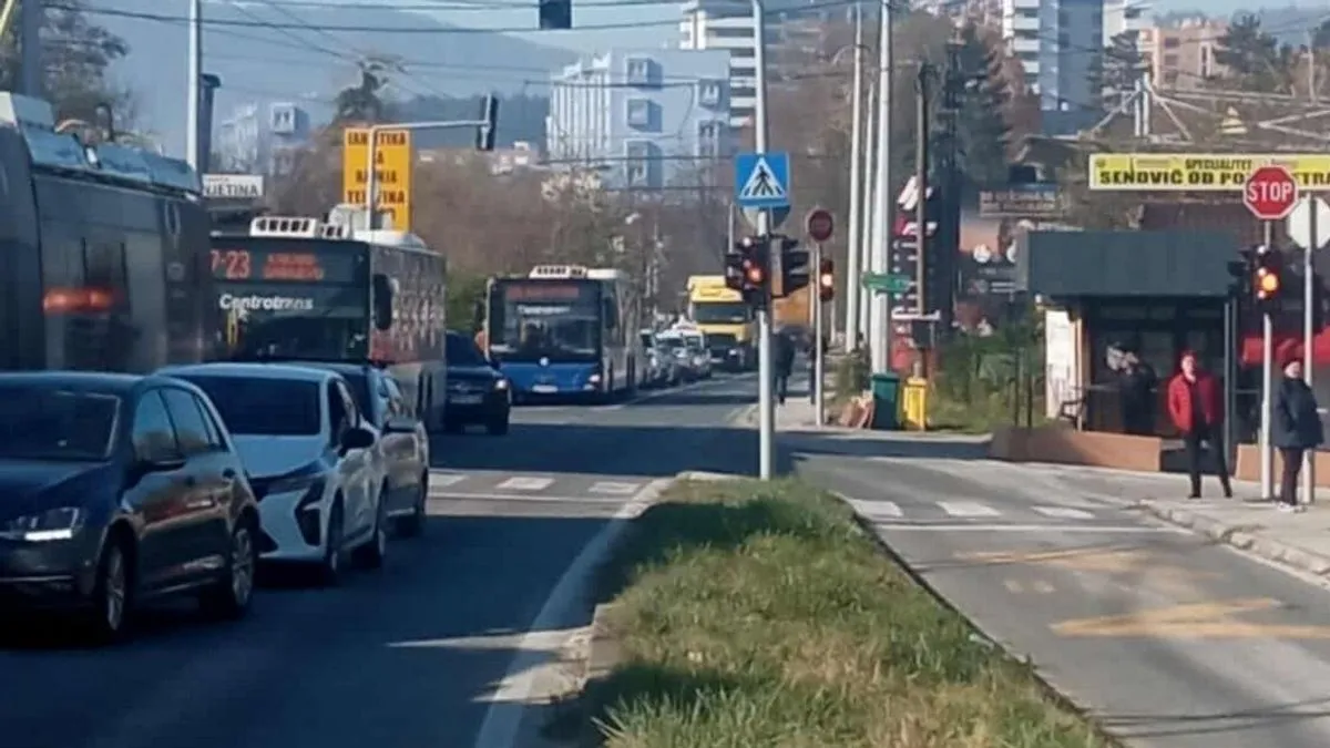 Vozači, naoružajte se strpljenjem: Ogromne gužve u Vogošći nakon nesreće