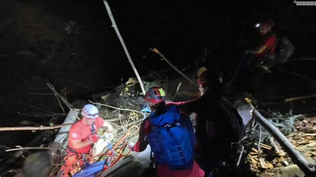 Po završetku policijskog uviđaja, GSS Žepče započeo je transport tijela u 19.27 sati